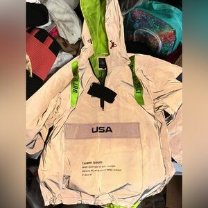 Windbreaker. Men’s Medium.